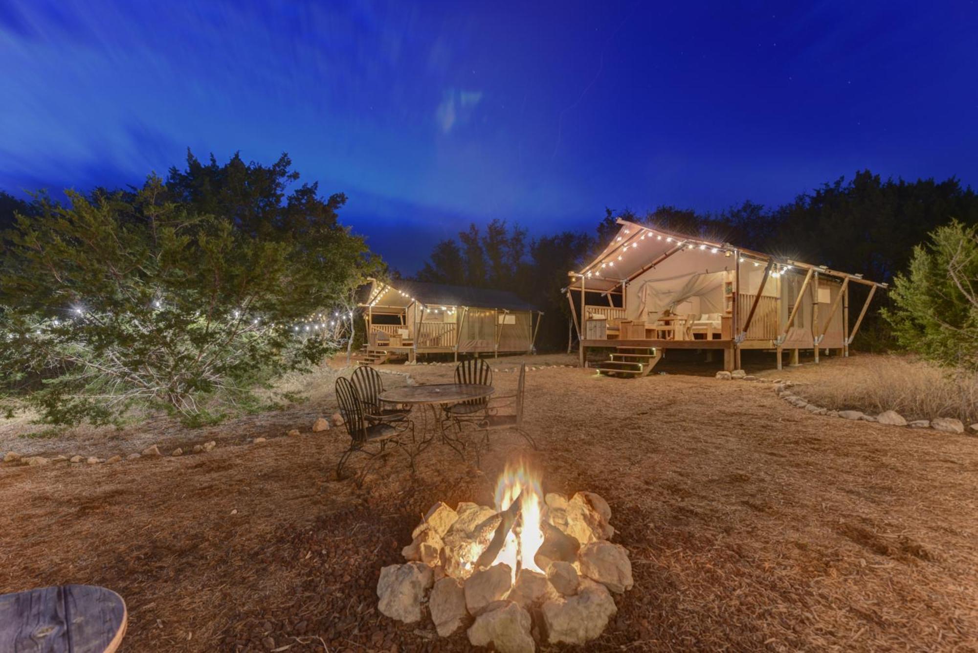 12 Fires Luxury Glamping With Heating #2 Hotel Johnson City Exterior photo