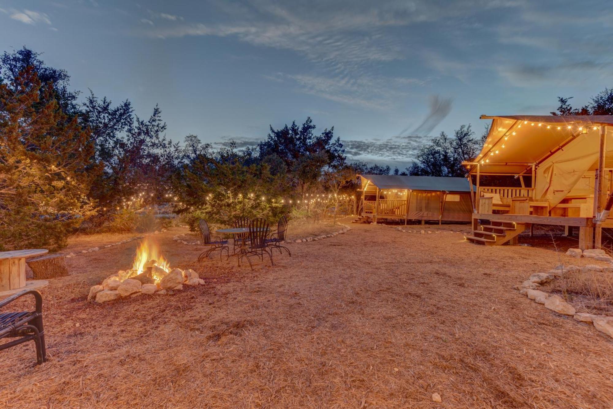 12 Fires Luxury Glamping With Heating #2 Hotel Johnson City Exterior photo